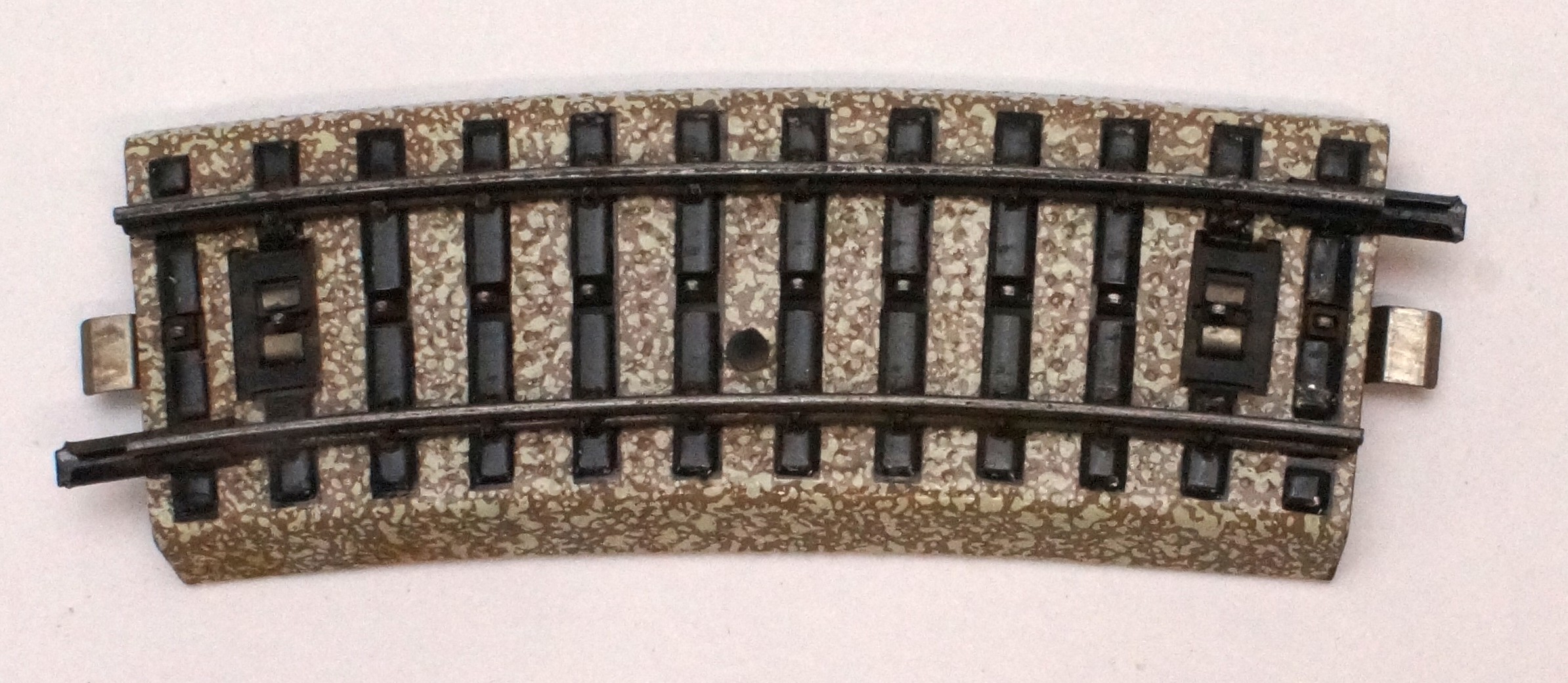 Märklin H0 5101 M-Gleis R=360mm 1/2=15' Märklin H0 5101 M-Gleis R=360mm 1/2=15'
